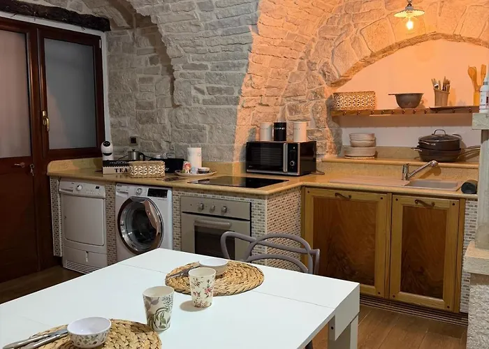 Casa La Grotta * Битонто